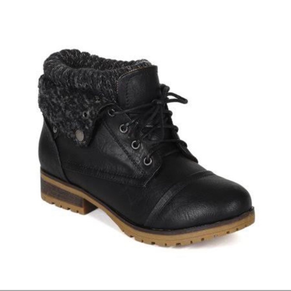 Refresh black lace up booties.